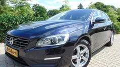 Blauw Gebruikt 2016 Volvo V60 Stationwagen | € 7.450 (Eerlijke prijs)