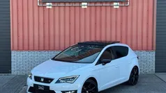 Wit, metallic lak Gebruikt 2015 Seat Leon FR Hatchback | € 13.990 (Eerlijke prijs)