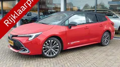 Rood Gebruikt 2025 Toyota Corolla Hybrid Stationwagen | € 34.900 (Eerlijke prijs)