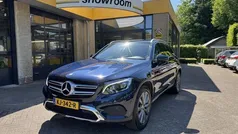 Blauw, metallic lak Gebruikt 2016 Mercedes GLC250 Prestige SUV | € 24.495 (Eerlijke prijs)