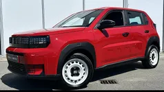 Rood Nieuw 2025 Fiat Grande Panda Red Hatchback | € 26.040 (Eerlijke prijs)