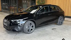 Zwart Gebruikt 2021 Audi A3 Sportback e-tron Business Sedan | € 29.950 (Eerlijke prijs)