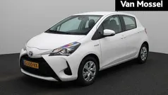 Wit Gebruikt 2020 Toyota Yaris Active Hatchback | € 17.940 (Eerlijke prijs)