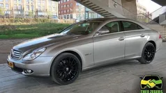 Grijs, metallic lak Gebruikt 2007 Mercedes CLS500 Sedan | € 16.500 (Eerlijke prijs)