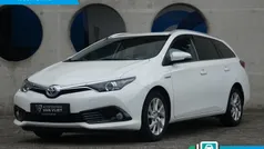 Wit Gebruikt 2017 Toyota Auris Hybrid Stationwagen | € 18.599 (Eerlijke prijs)