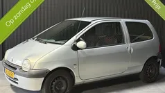 Gebruikt 2004 Renault Twingo Dynamique Hatchback | € 999 (Eerlijke prijs)