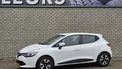 Occasion 2013 Renault Clio IV Expression Hatchback | € 7.150 (Eerlijke prijs)