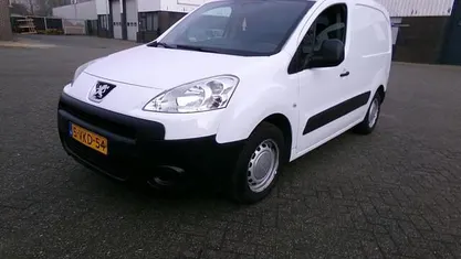 Gebruikt 2010 Peugeot Partner MPV | € 2.950 (Eerlijke prijs)