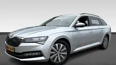 Grijs Gebruikt 2021 Skoda Superb Business Line Stationwagen | € 23.925 (Goede deal)