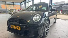 Gebruikt 2024 Mini John Cooper Works Hatchback | € 37.950 (Eerlijke prijs)