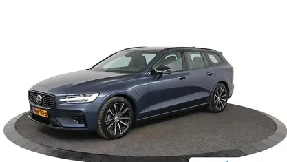 Occasion 2025 Volvo V60 Plus Stationwagen | € 45.895 (Eerlijke prijs)