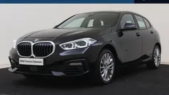 Saphirschwarz Gebruikt 2021 BMW 120 Hatchback | € 24.750 (Eerlijke prijs)