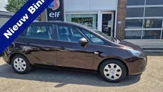 Bruin Gebruikt 2012 Opel Zafira Tourer Edition MPV | € 3.888 (Eerlijke prijs)