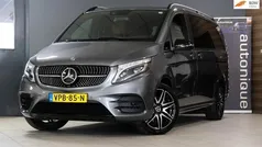 Grijs Gebruikt 2022 Mercedes V300 AMG MPV | € 57.995 (Eerlijke prijs)