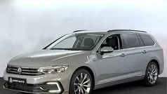 Grijs Gebruikt 2022 VW Passat GTE Stationwagen | € 20.900 (Eerlijke prijs)