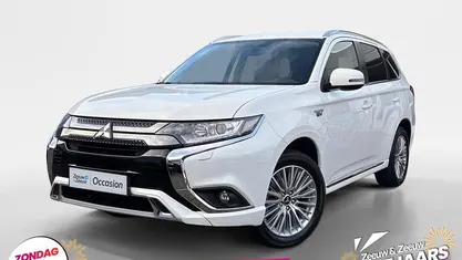 Gebruikt 2020 Mitsubishi Outlander P-HEV SUV | € 20.940 (Super prijs)