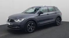 Grijs Gebruikt 2023 VW Tiguan Move SUV | € 35.940 (Super prijs)