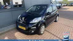 Zwart Gebruikt 2013 Peugeot 107 Active Hatchback | € 3.950 (Eerlijke prijs)
