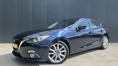 Blauw Gebruikt 2015 Mazda 3 Hatchback | € 7.450 (Eerlijke prijs)