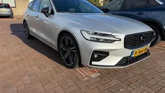 Grijs Gebruikt 2020 Volvo V60 R-Design Stationwagen | € 30.895 (Eerlijke prijs)
