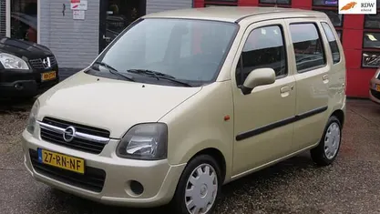 Gebruikt 2005 Opel Agila Hatchback | € 1.599 (Eerlijke prijs)