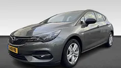 Grijs Gebruikt 2021 Opel Astra Business Edition Hatchback | € 13.945 (Eerlijke prijs)