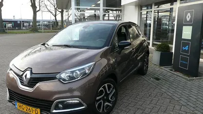 Bruin Gebruikt 2015 Renault Captur Dynamique SUV | € 9.945 (Eerlijke prijs)