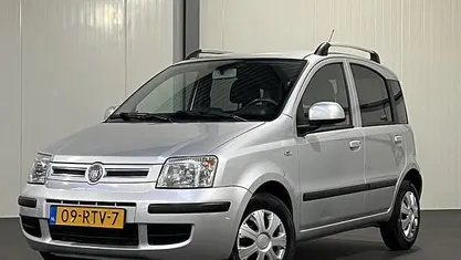 Grijs (metallic) Gebruikt 2011 Fiat Panda Hatchback | € 3.445 (Eerlijke prijs)