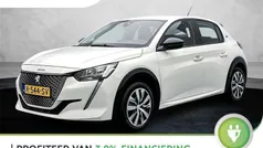 Wit Gebruikt 2023 Peugeot e-208 Active Hatchback | € 20.425 (Eerlijke prijs)