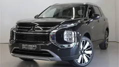 Gebruikt 2025 Mitsubishi Outlander P-HEV Edition SUV | € 54.895 (Eerlijke prijs)