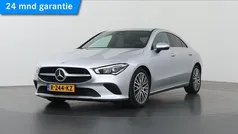 Grijs Gebruikt 2022 Mercedes CLA180 Luxury Sedan | € 32.350 (Eerlijke prijs)