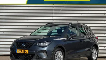 Grijs Gebruikt 2023 Seat Arona Style SUV | € 17.890 (Eerlijke prijs)