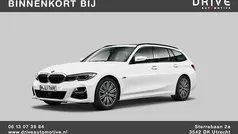 Wit Gebruikt 2022 BMW 330 M Sport Stationwagen | € 31.900 (Goede deal)