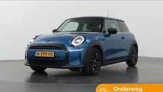 Blauw Gebruikt 2021 Mini Cooper Business Hatchback | € 22.835 (Eerlijke prijs)