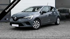 Grijs Gebruikt 2020 Renault Clio V Life Hatchback | € 13.900 (Eerlijke prijs)
