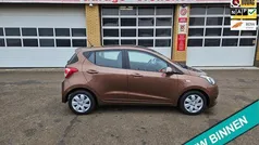 Bruin Gebruikt 2016 Hyundai i10 Comfort Hatchback | € 7.995 (Eerlijke prijs)