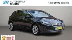 Zwart Gebruikt 2016 Opel Astra Innovation Hatchback | € 10.950 (Eerlijke prijs)