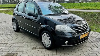 Occasion 2004 Citroën C3 Exclusive Hatchback | € 1.100 (Eerlijke prijs)