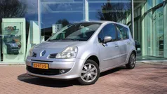 Grijs Gebruikt 2011 Renault Grand Modus Night&Day MPV | € 4.450 (Eerlijke prijs)