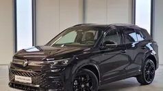 Zwart Nieuw 2025 VW Tiguan R-line SUV | € 63.950 (Eerlijke prijs)