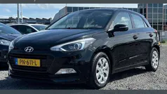 Zwart Gebruikt 2017 Hyundai i20 Comfort Hatchback | € 9.750 (Eerlijke prijs)