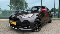 Zwart Gebruikt 2021 Toyota Yaris Hatchback | € 20.900 (Eerlijke prijs)