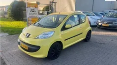 Geel Gebruikt 2006 Peugeot 107 Hatchback | € 2.450 (Eerlijke prijs)