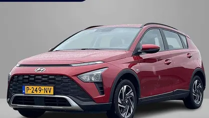 Occasion Hyundai Bayon Comfort 101 PK (74 kW) 2022 Dragon red pearl (wr7) SUV
