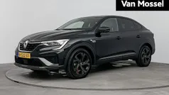 Zwart Gebruikt 2022 Renault Arkana R.S. SUV | € 25.935 (Eerlijke prijs)