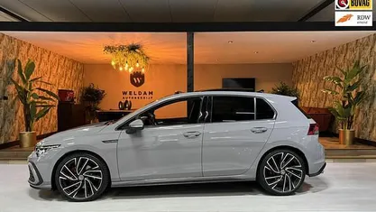 Occasion 2021 VW Golf VIII GTD Hatchback | € 29.990 (Goede deal)