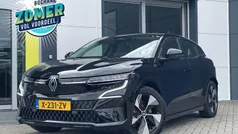 Zwart Gebruikt 2024 Renault Mégane Evolution Hatchback | € 30.295 (Goede deal)