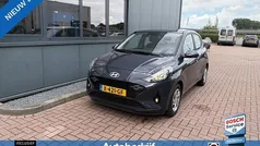 Grijs, metallic lak Gebruikt 2024 Hyundai i10 Comfort Hatchback | € 18.450 (Goede deal)