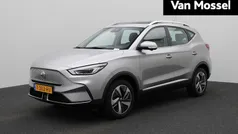 Grijs, metallic lak Gebruikt 2023 MG ZS Luxury Sedan | € 21.999 (Eerlijke prijs)