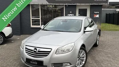 Occasion Opel Insignia Design Edition 131 PK (96 kW) 2013 Grijs Hatchback